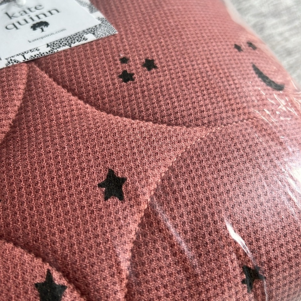 Kate Quinn Rose Star / Moon Pattern Organic Cotton Thermal NWT Quilt - Picture 2 of 7